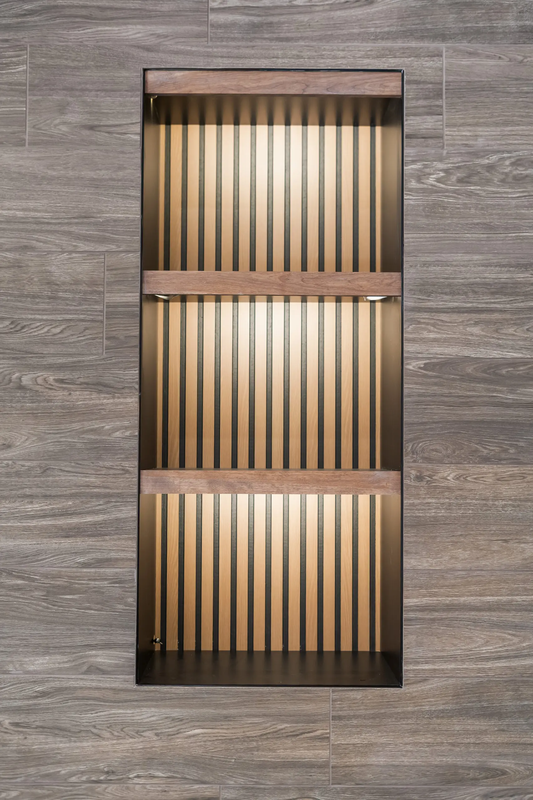 Wooden shelf with vertical slats